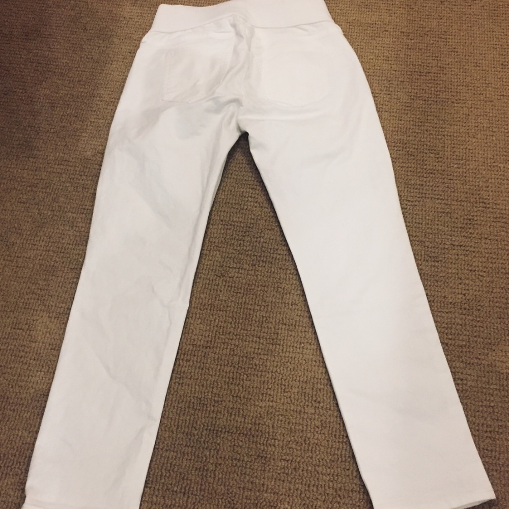 White Gap Maternity 'Best Girlfriend' Jeans